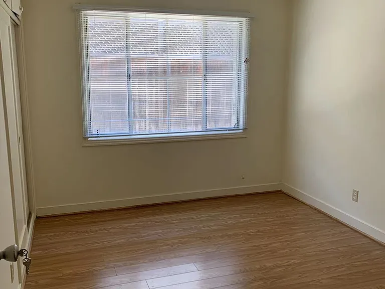 336 El Verano Ave — Photo 9