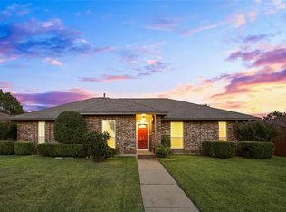 923 Edgefield Trl, Flower Mound, TX 75028