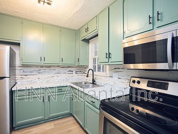 4th image of 5557 Estates Ct