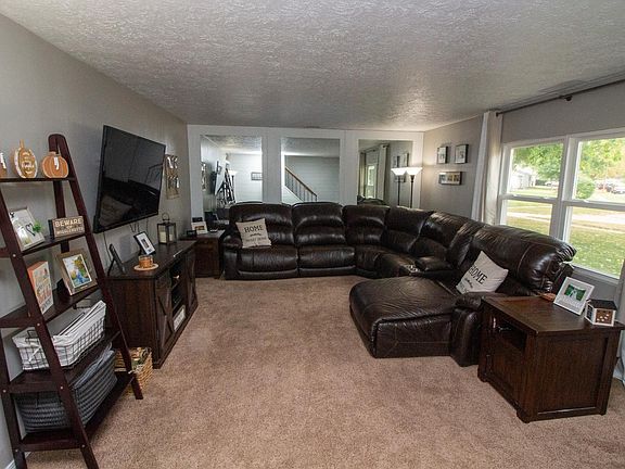 3rd image of 3001 Pokagon Dr