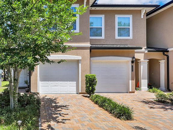 2nd image of 11288 Estancia Villa Cir #901