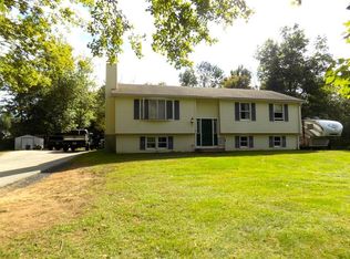 14 Cubles Dr, Brimfield, MA 01010