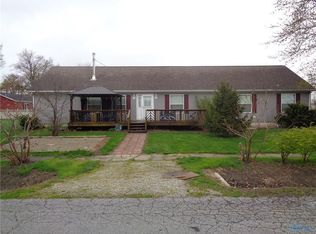 2147 Momany St, Oregon, OH 43616