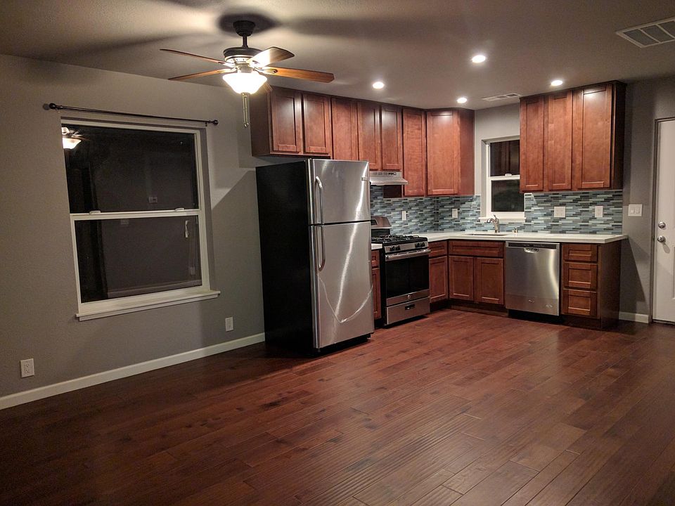 1st image of 7965 Tamarack Dr