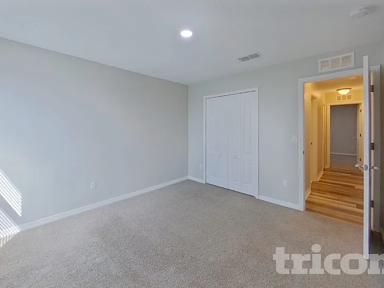 509 Kestrel Dr — Photo 15