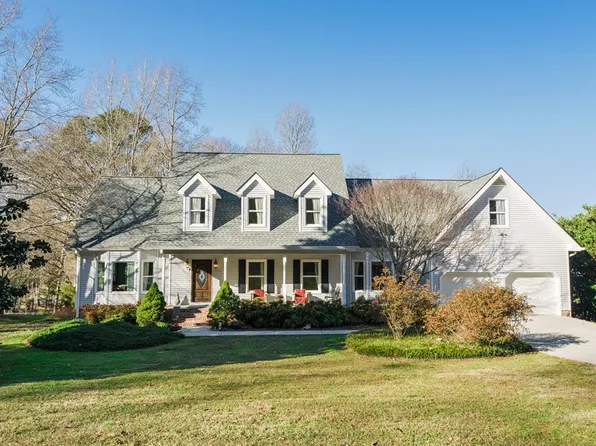 425 Battleline Dr, Rocky Face, GA 30740