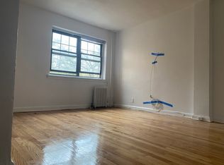 79-08 147th St #6B, Flushing, NY 11367