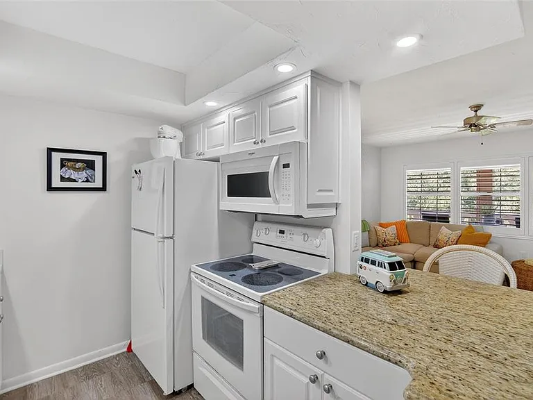 650 Pinellas Point Dr S #236 — Photo 9