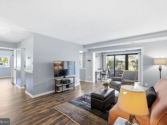 3rd image of 10222 Bushman Dr APT 8101