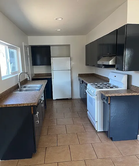 916 W Micheltorena St #916 — Photo 4