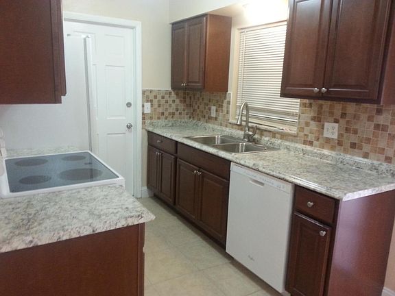 3rd image of 2980 Ponce De Leon Dr