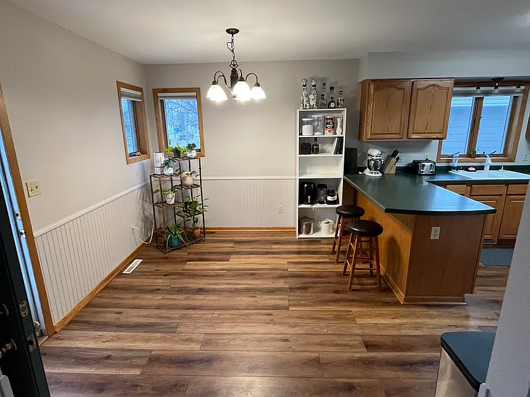 818 S 18th St — Photo 9