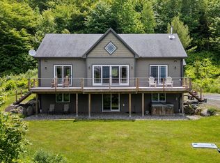 1045 Ring Rd, Waterbury, VT 05677