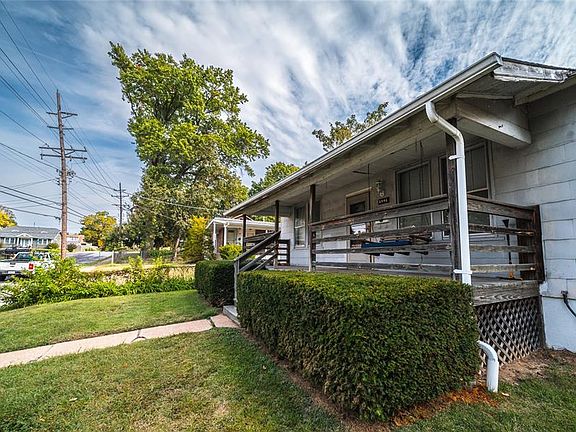 3rd image of 2446 Charlack Ave