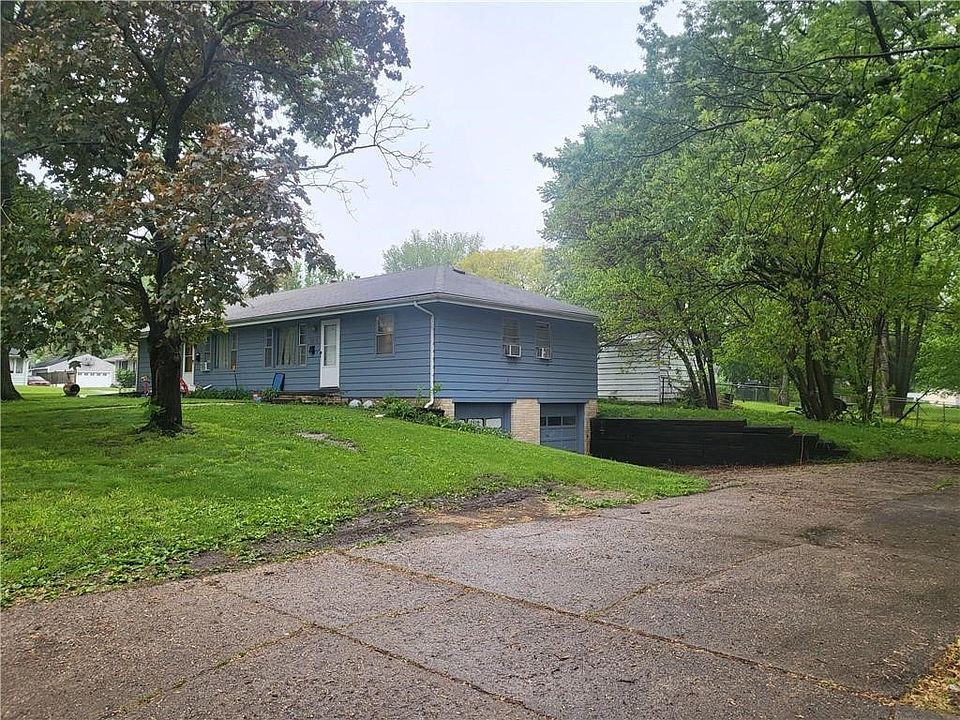 2nd image of 2610 63rd St