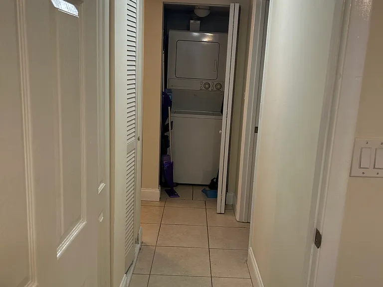 480 NW 20th St #1110 — Photo 33