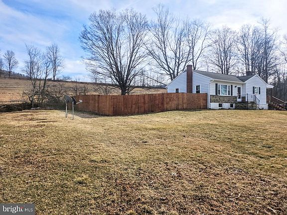 4th image of 10314 Hyndman Rd