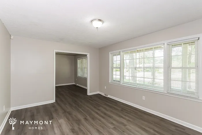 4 bed, 4.0 bath, 2081 sqft, $2,045 — Photo 3