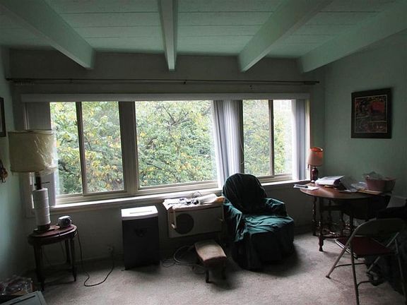 2nd image of 1922 W Hood Ave APT 4A