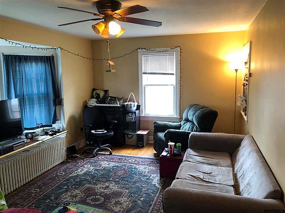 4th image of 165 Cottage Ave