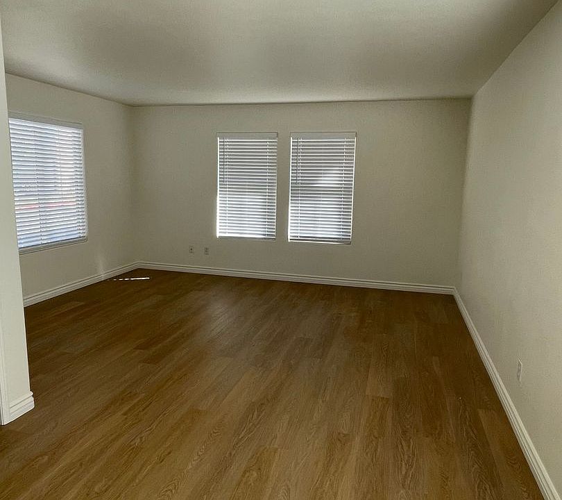 2nd image of 312 Dove Ln