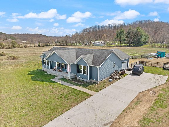 2nd image of 219 Brook Dr