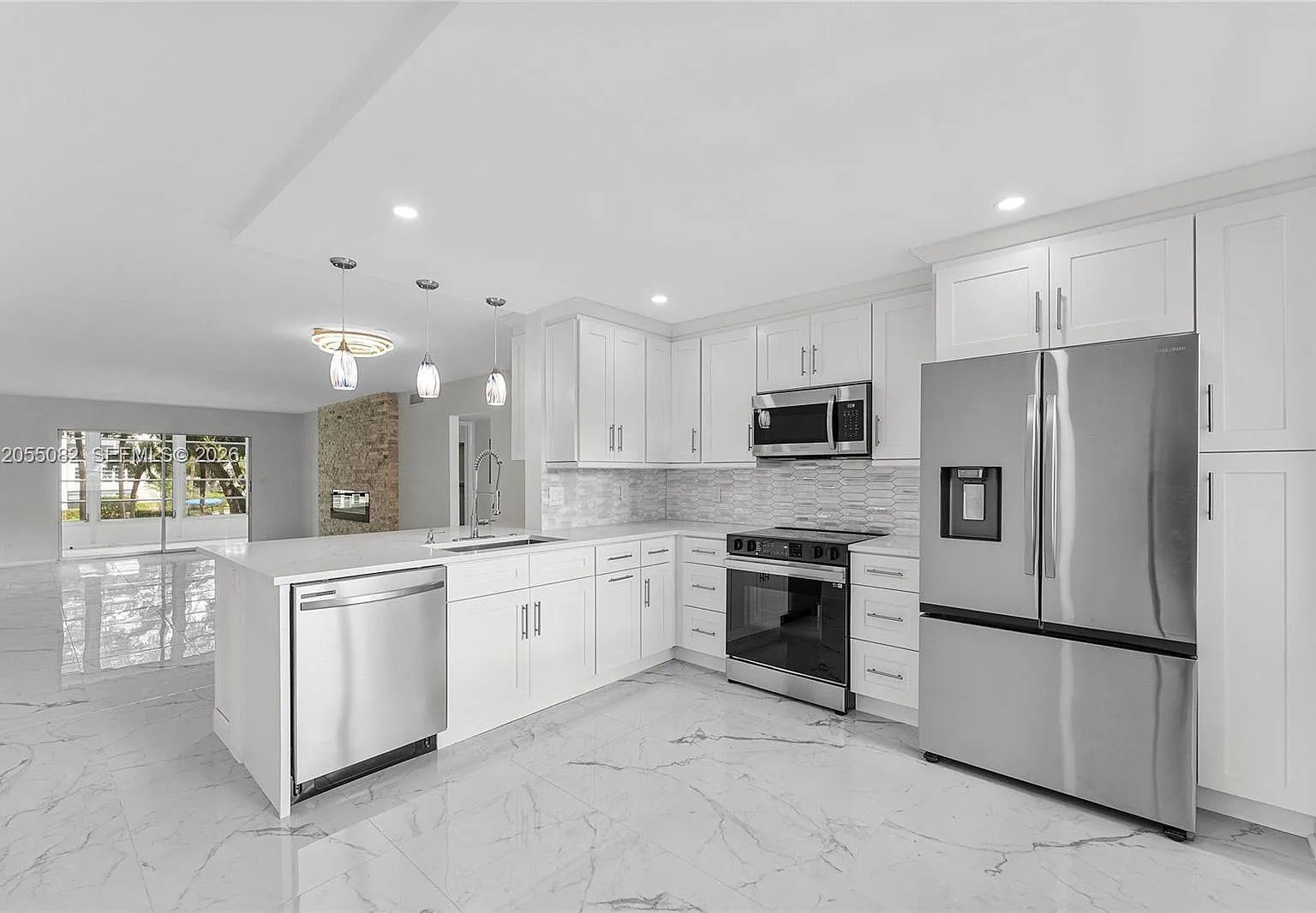 Lucaya Village 1-C Condo — Photo 1