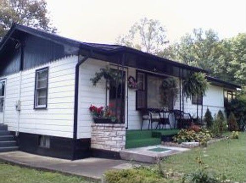 2nd image of 111 Woodland Cir