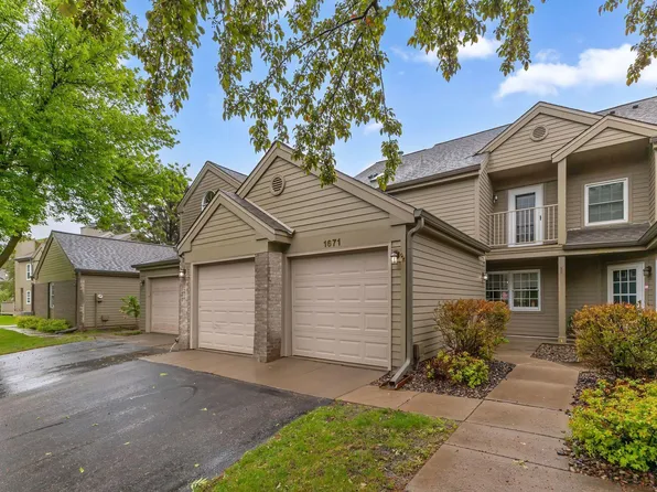 1671 Rosehill Cir, Lauderdale, MN 55108