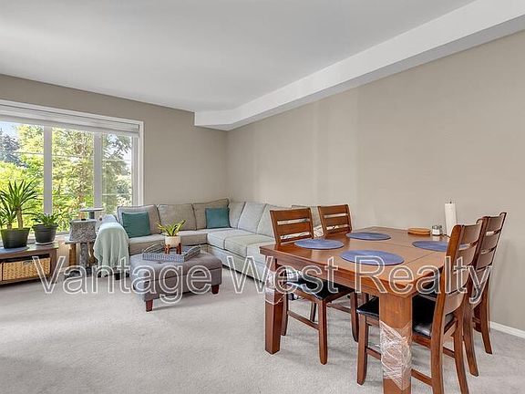 5th image of Country Club Dr #2205