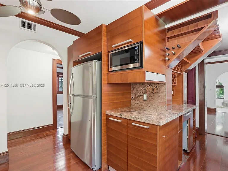1137 Asturia Ave — Photo 37