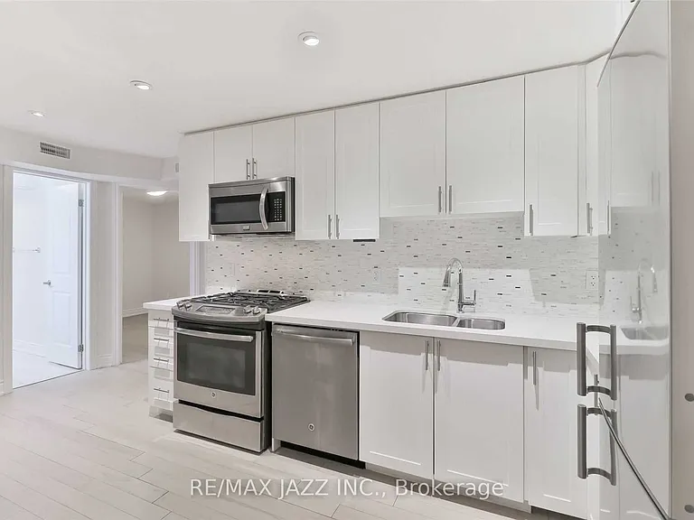 1303 Bayview Ave #103 — Photo 13