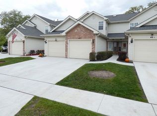 48 N Golfview Ct, Glendale Heights, IL 60139