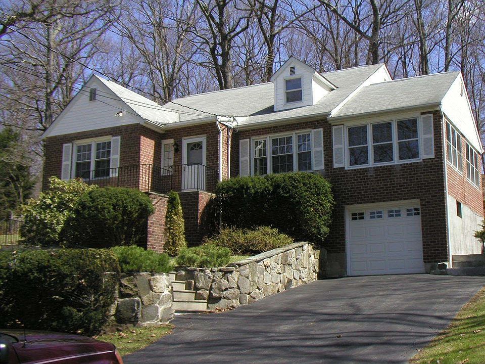 1st image of 38 Mahopac Ave