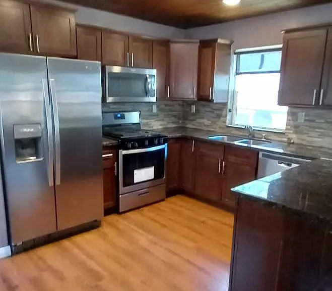 589 Moreno Ln — Photo 3