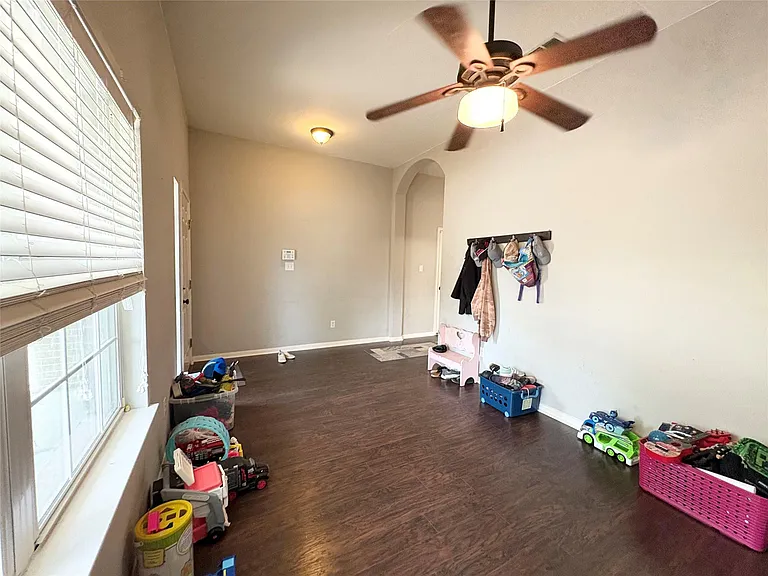 2204 Bakers Way — Photo 6