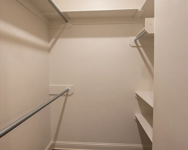 822 Lindsey Ln — Photo 23