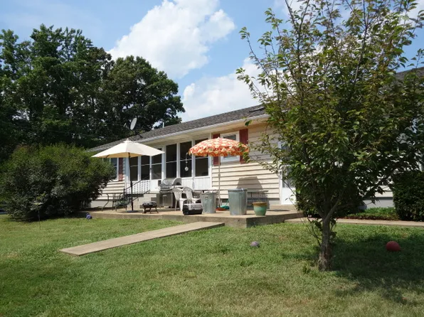 819 S Spotswood Trl, Louisa, VA 23093