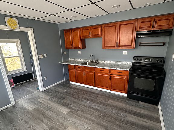 3rd image of 149 N Center St