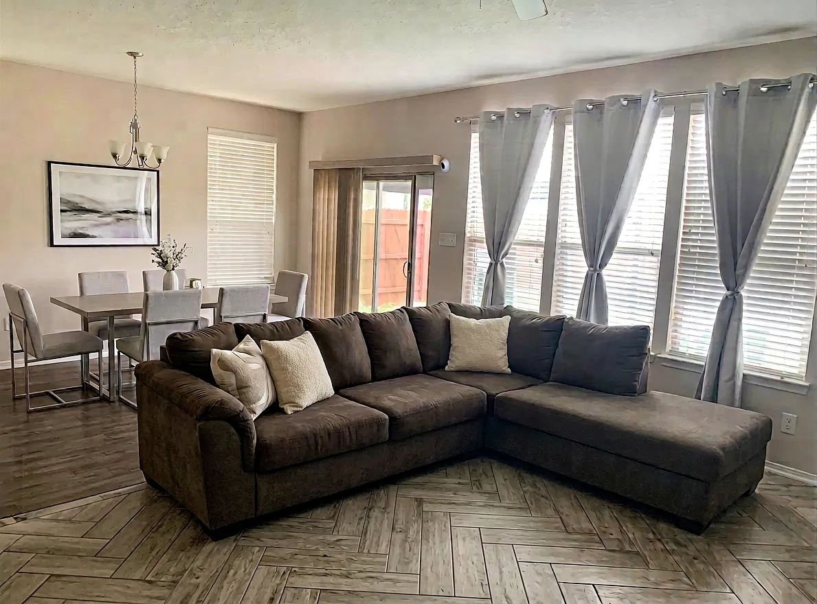 3 bed, 1778 sqft, $2,200 — Photo 2