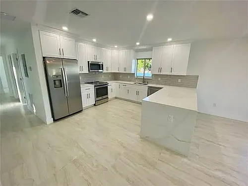 2635 NE 17th St #2635 Photo 1
