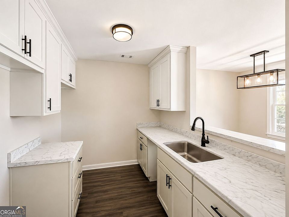 2nd image of 778 Villa Esta Ave