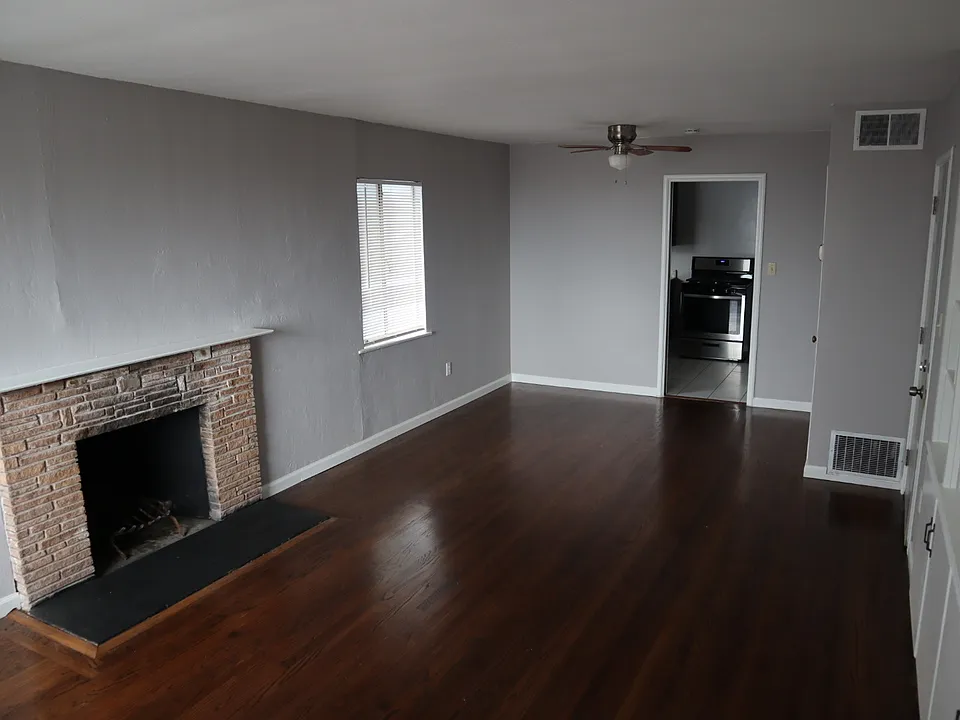 6518 Outlook Ave #4