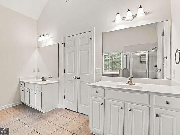 4th image of 9065 Blue Willow Ct