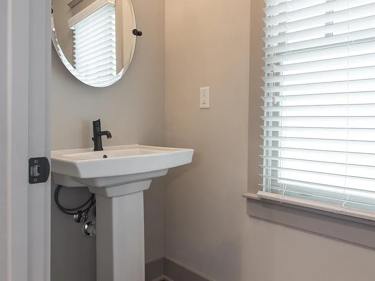 204 Burns Ave #13 — Photo 17