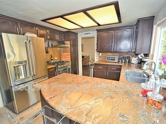 4th image of 6519 Bayberry St