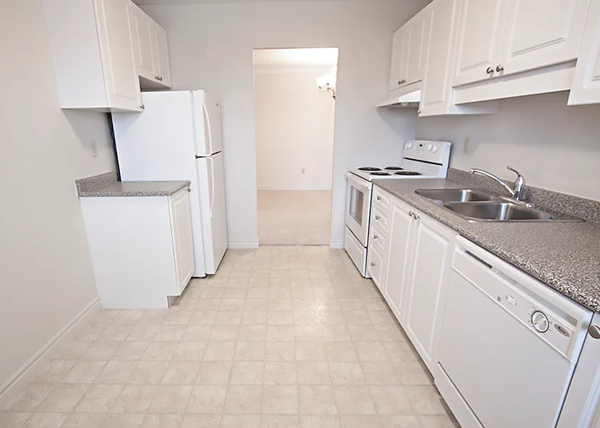 560 Queen St S #7507 photo 1