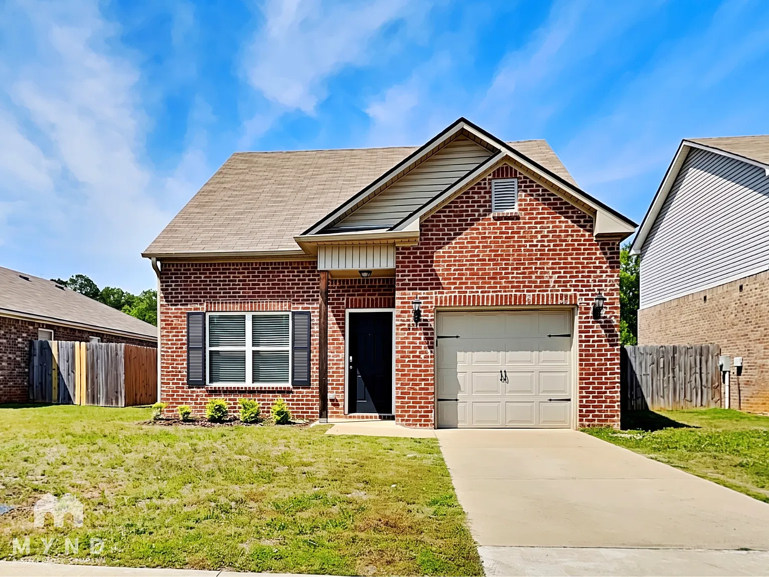 3 bed, 2.0 bath, 1416 sqft, $1,499 — Photo 1