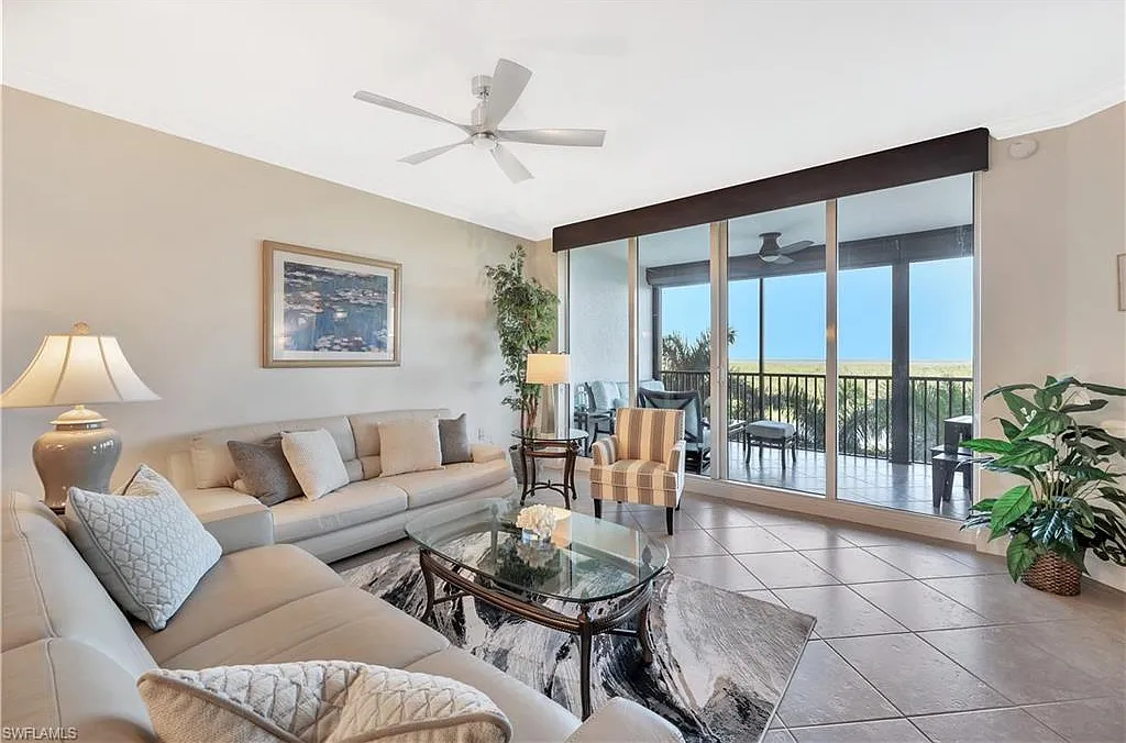 3 bed, 3.0 bath, 2085 sqft, $7,000 — Photo 2