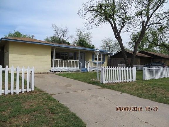3rd image of 2117 Cedar Crest Dr